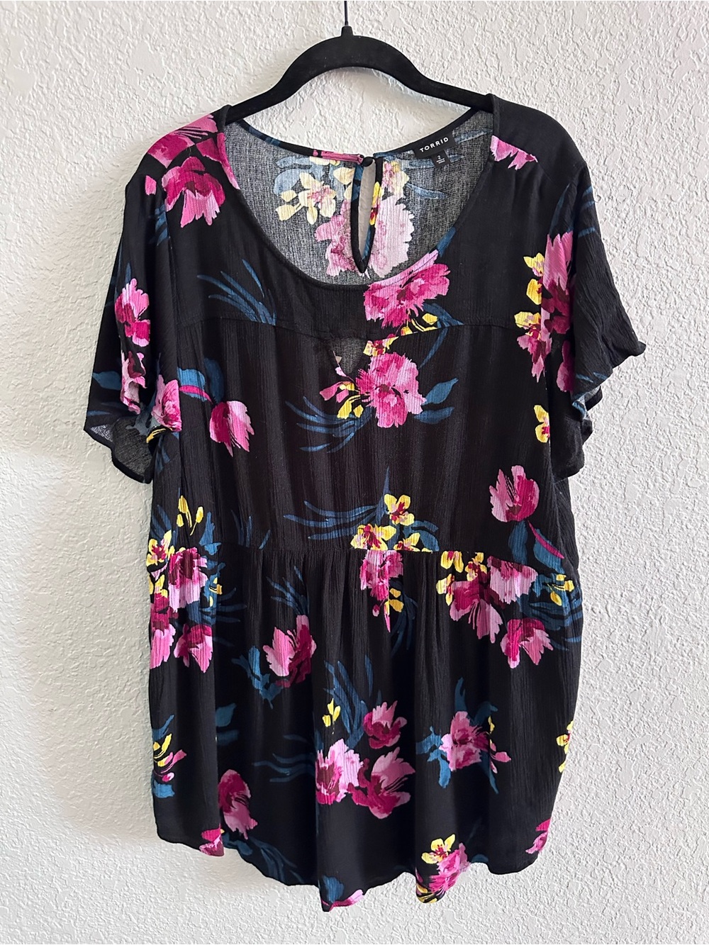 Torrid‎ Size 2 Black Floral Babydoll Tunic Top Short Sleeve Boho 2X